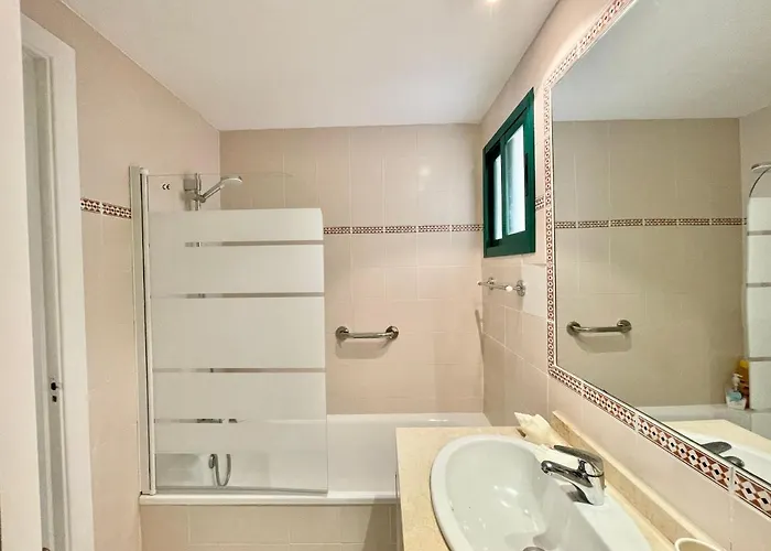 Hotel La Concha - Eaw Homes *