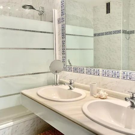 La Concha - Eaw Homes Otel *